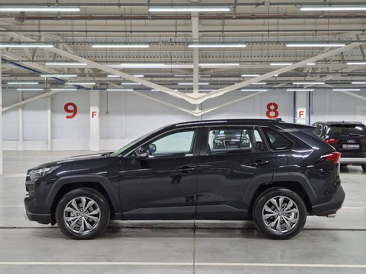 Toyota RAV4 2024 года с пробегом. Фото: #7