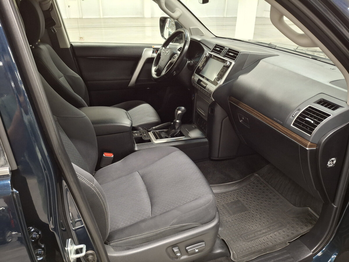 Toyota Land Cruiser Prado 2019 года с пробегом. Фото: #10