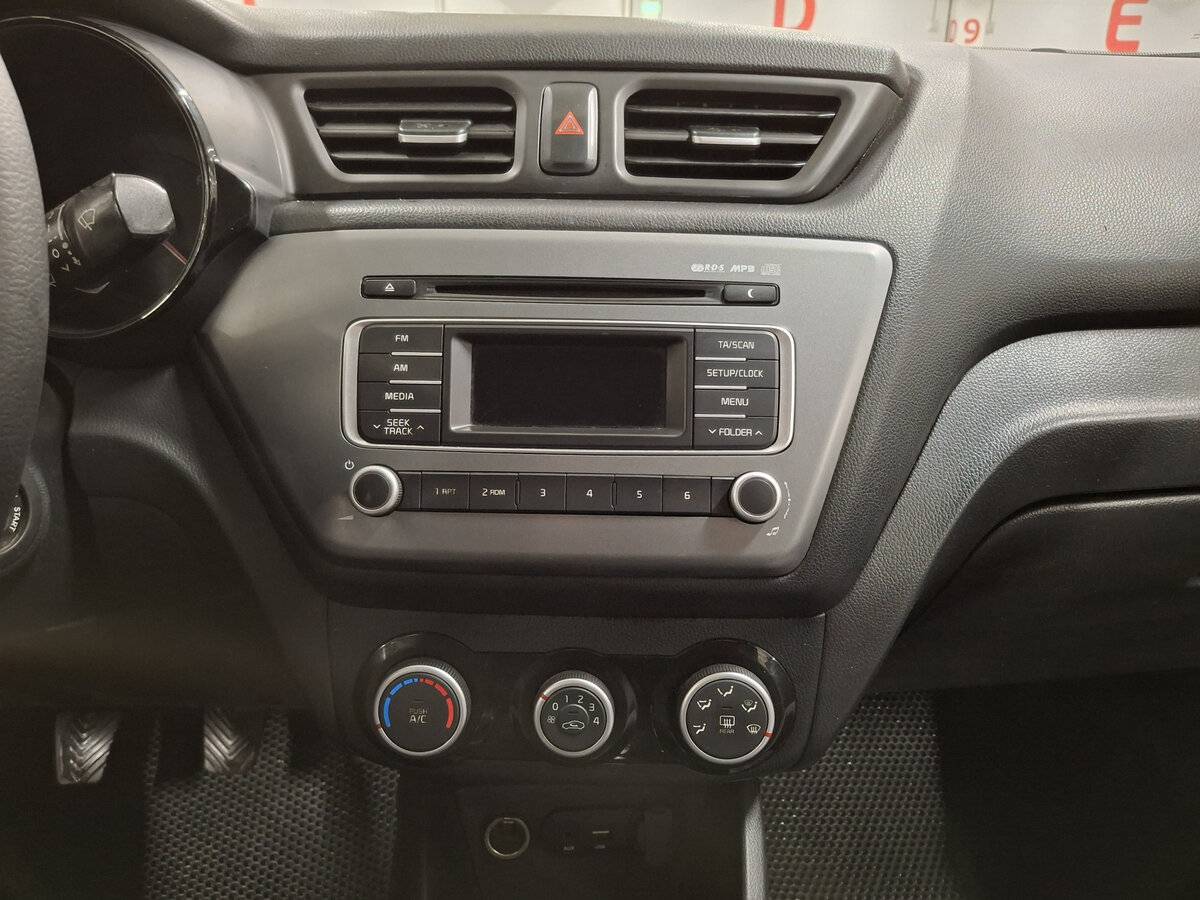 Б/У Киа Рио 2015 года. Фото: #13