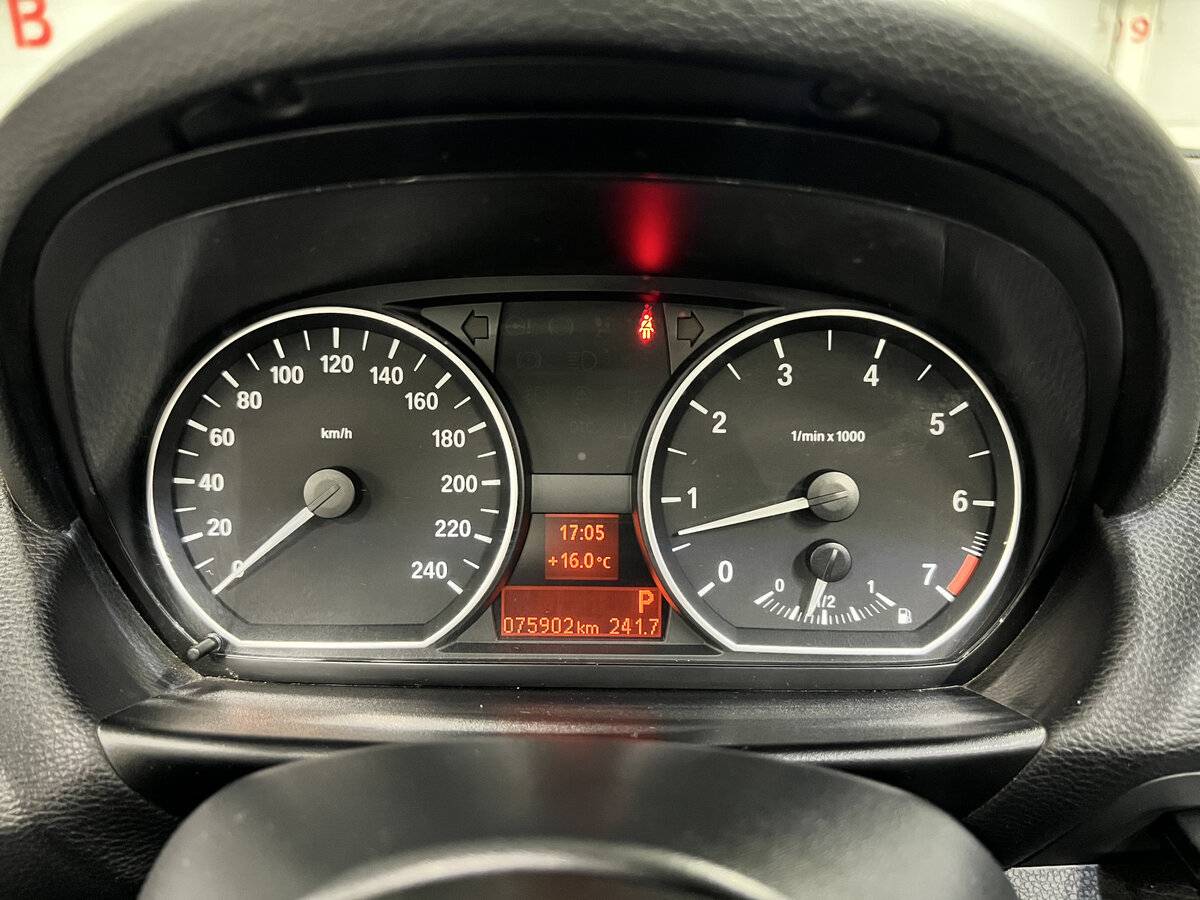 BMW 1 серии 2008 года с пробегом. Фото: #11