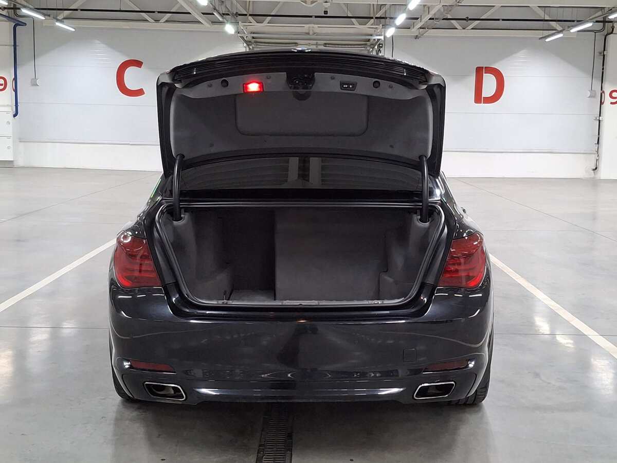 BMW 7 серии 2012 года с пробегом. Фото: #9