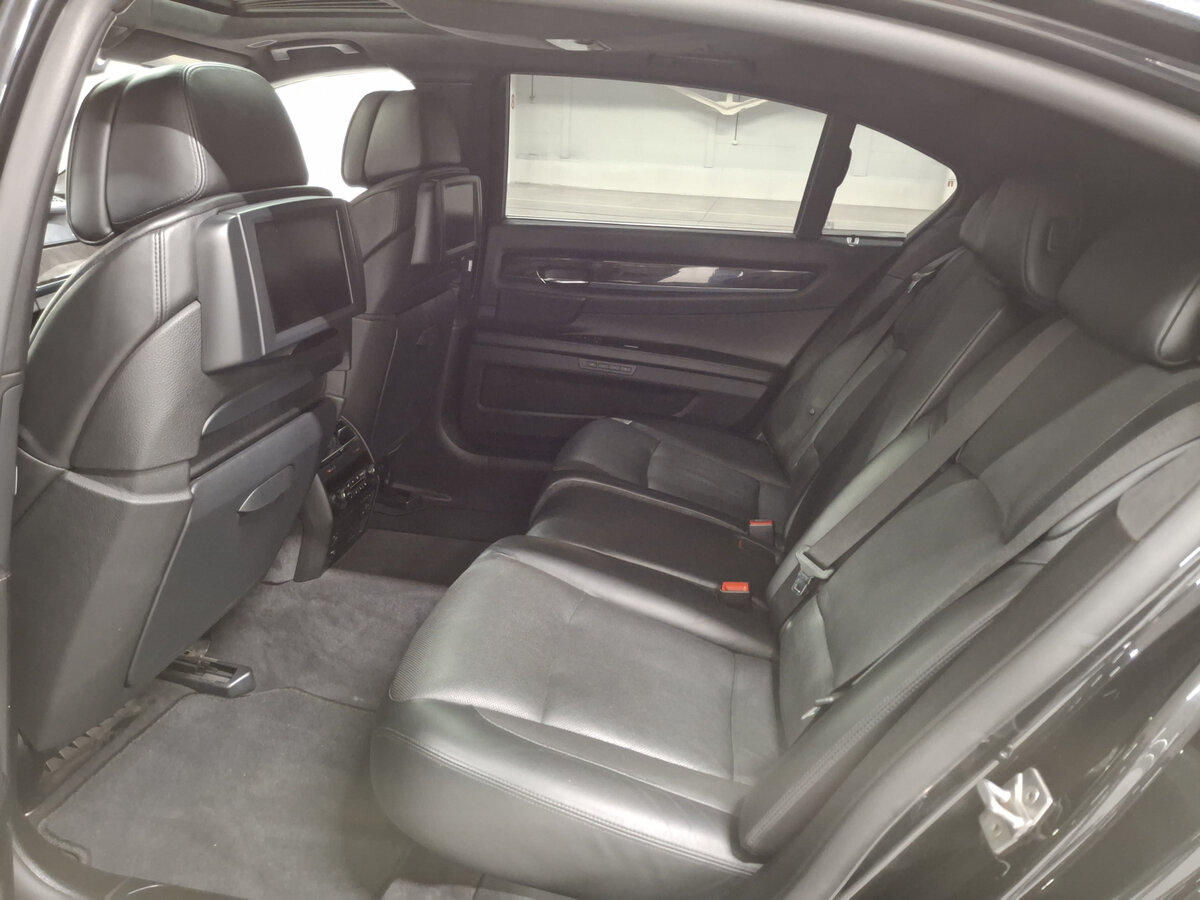 BMW 7 серии 2012 года с пробегом. Фото: #11