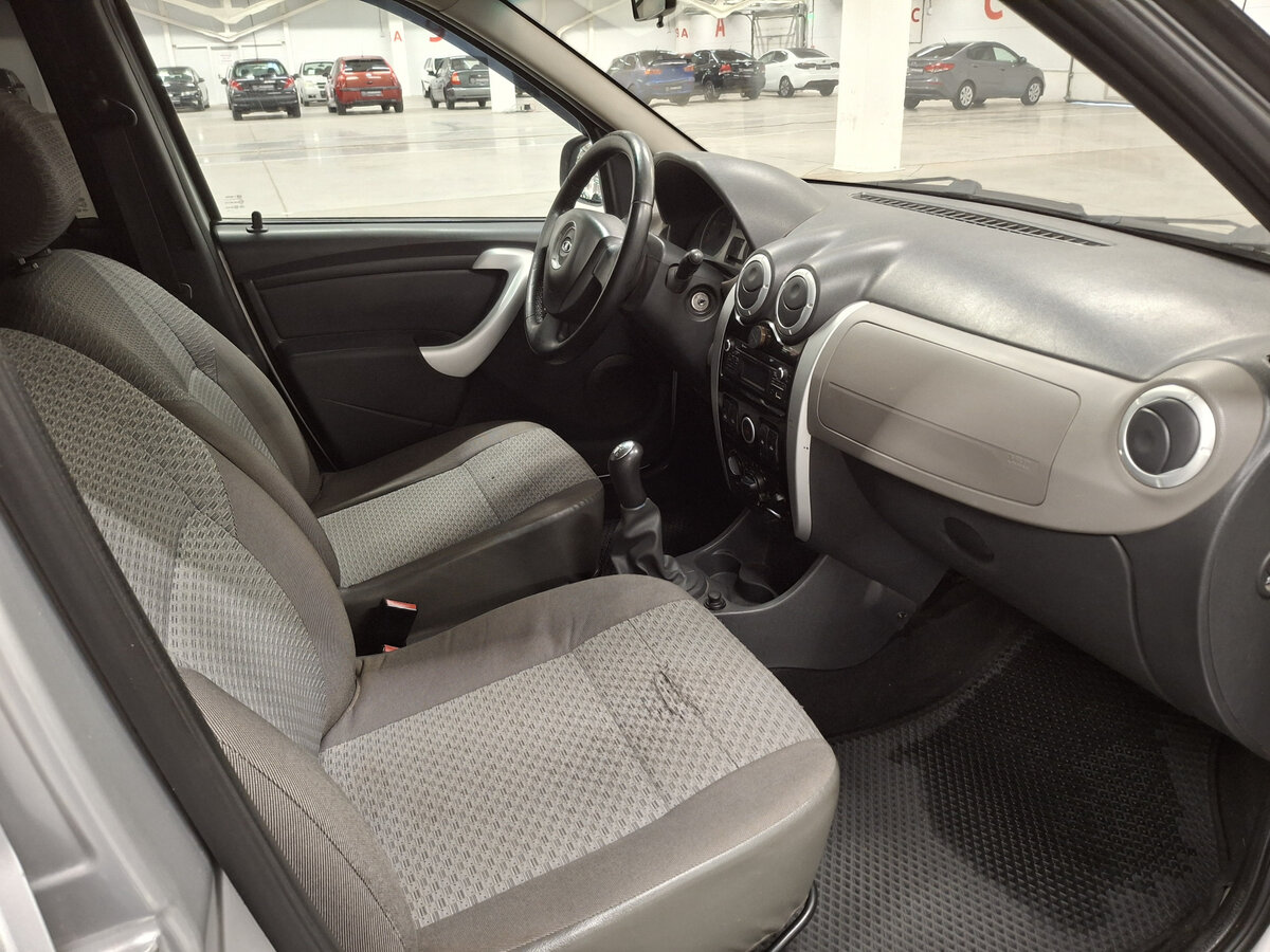 Б/У Лада (ВАЗ) Ларгус 2013 года. Фото: #10