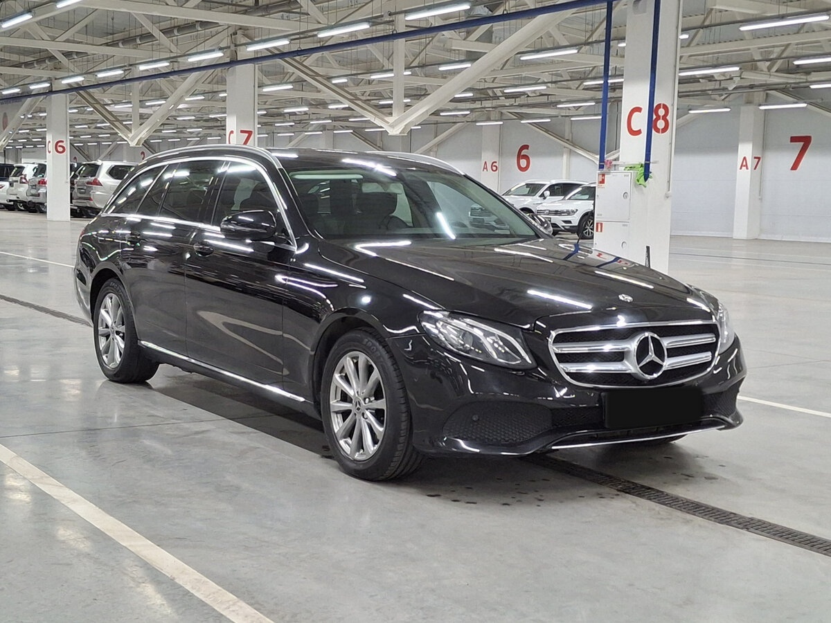 Mercedes-Benz E-Класс 2018 года с пробегом. Фото: #2