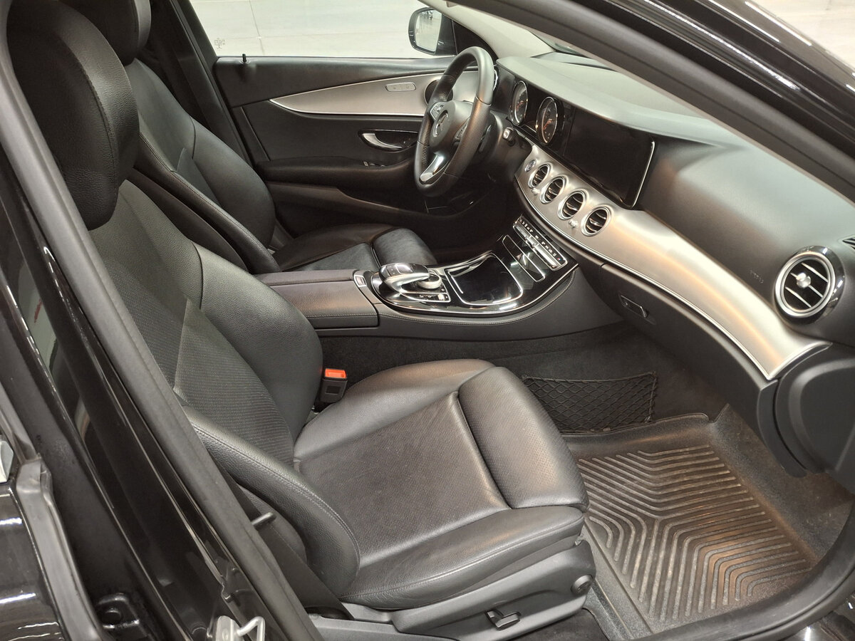 Mercedes-Benz E-Класс 2018 года с пробегом. Фото: #9