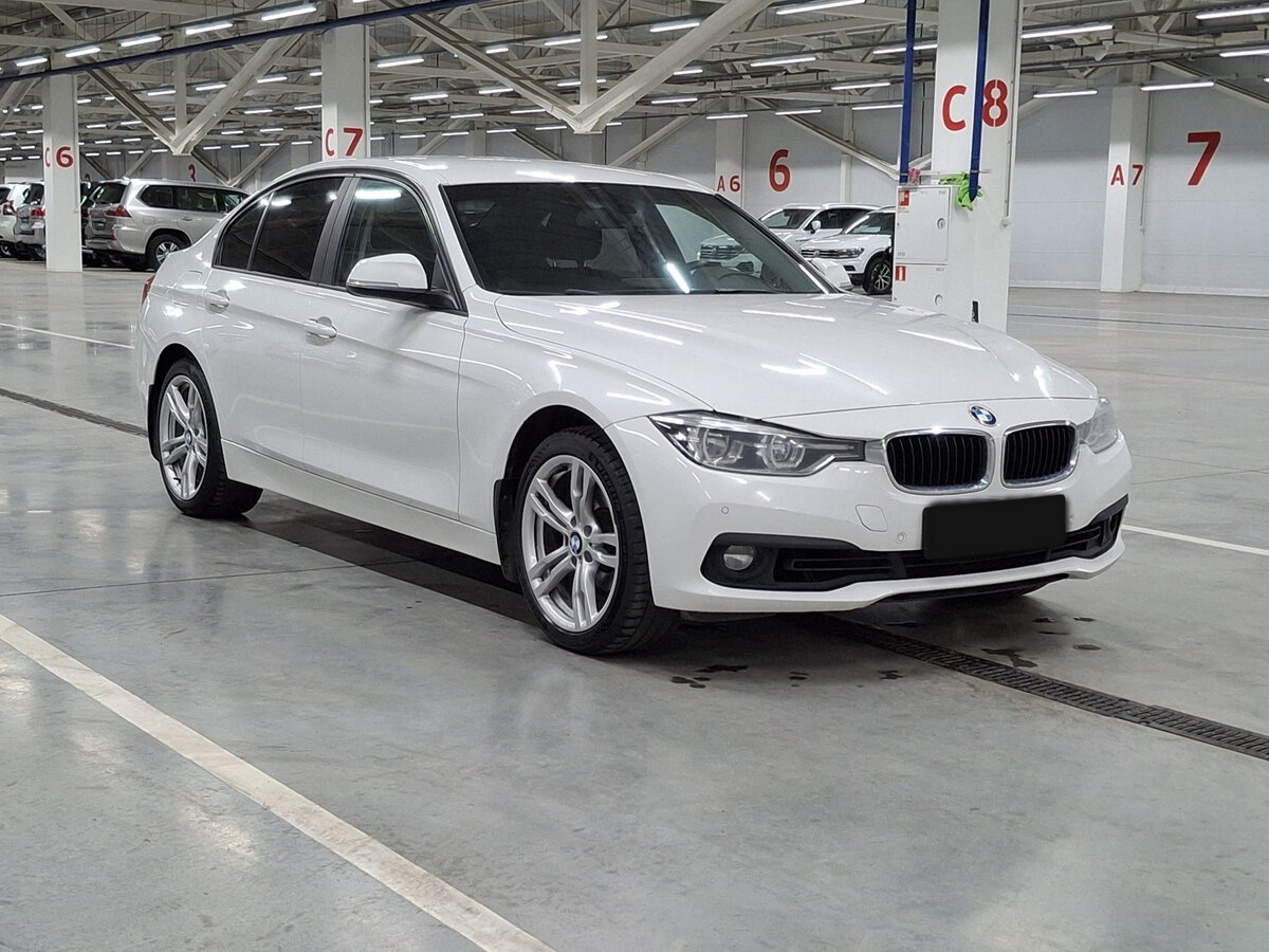 BMW 3 серии 2015 года с пробегом. Фото: #2