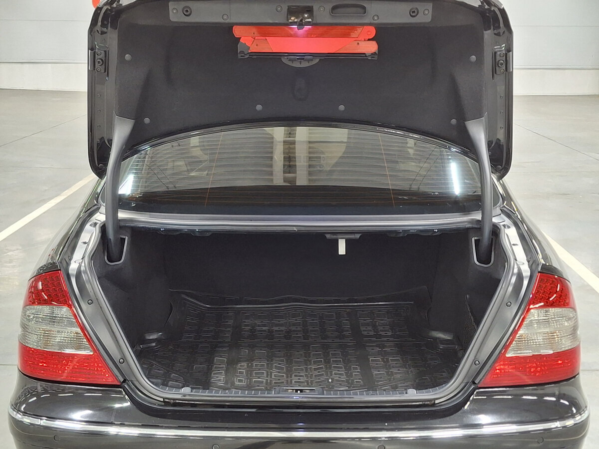 Mercedes-Benz E-Класс 2007 года с пробегом. Фото: #9