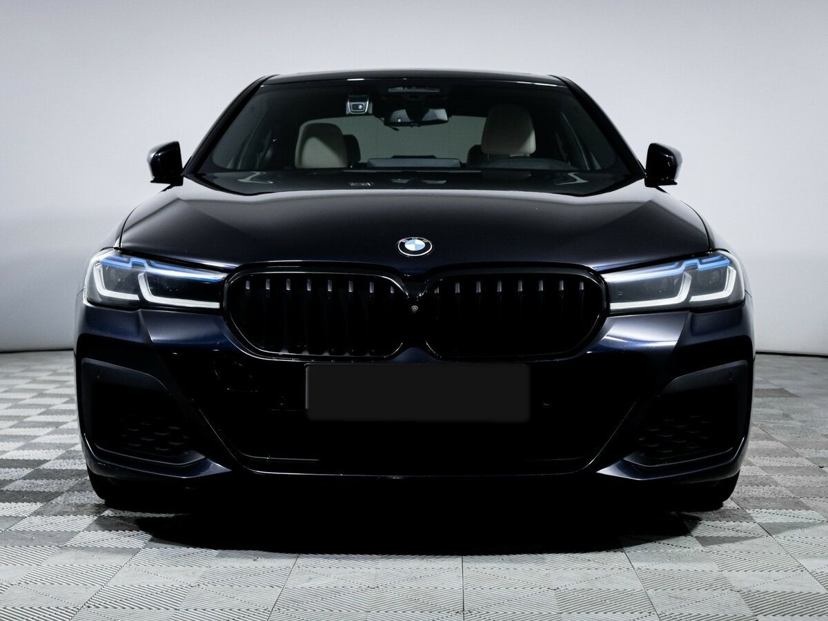 BMW 5 серии 2020 года с пробегом. Фото: #1