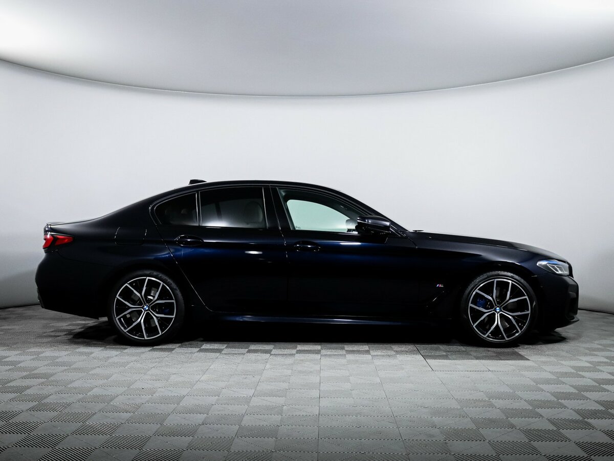 BMW 5 серии 2020 года с пробегом. Фото: #3