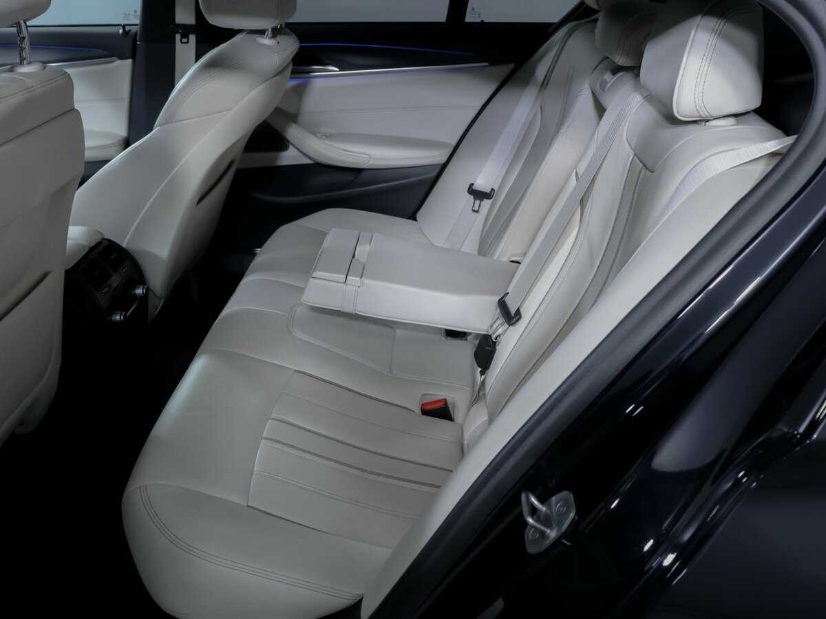 BMW 5 серии 2020 года с пробегом. Фото: #9