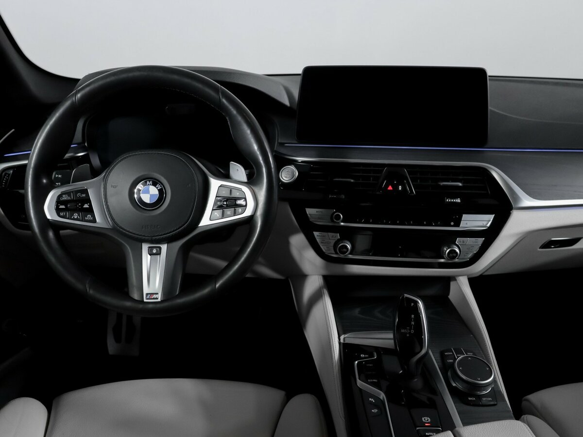 BMW 5 серии 2020 года с пробегом. Фото: #11