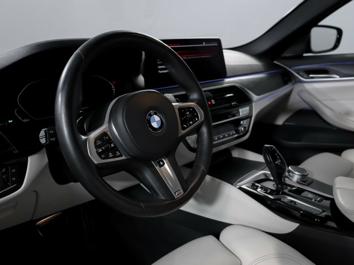 BMW 5 серии 2020 года с пробегом. Фото: #12
