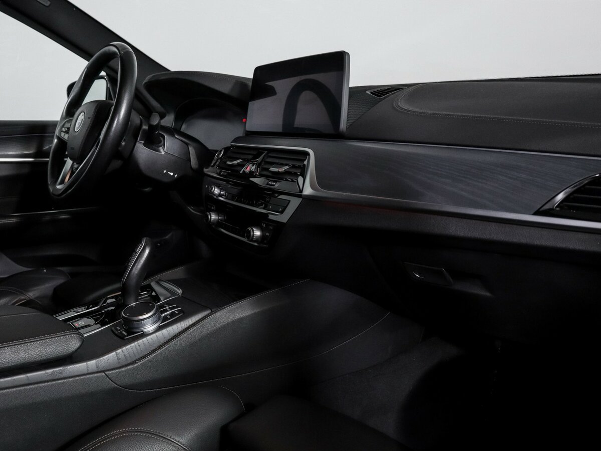 BMW 6 серии 2021 года с пробегом. Фото: #5