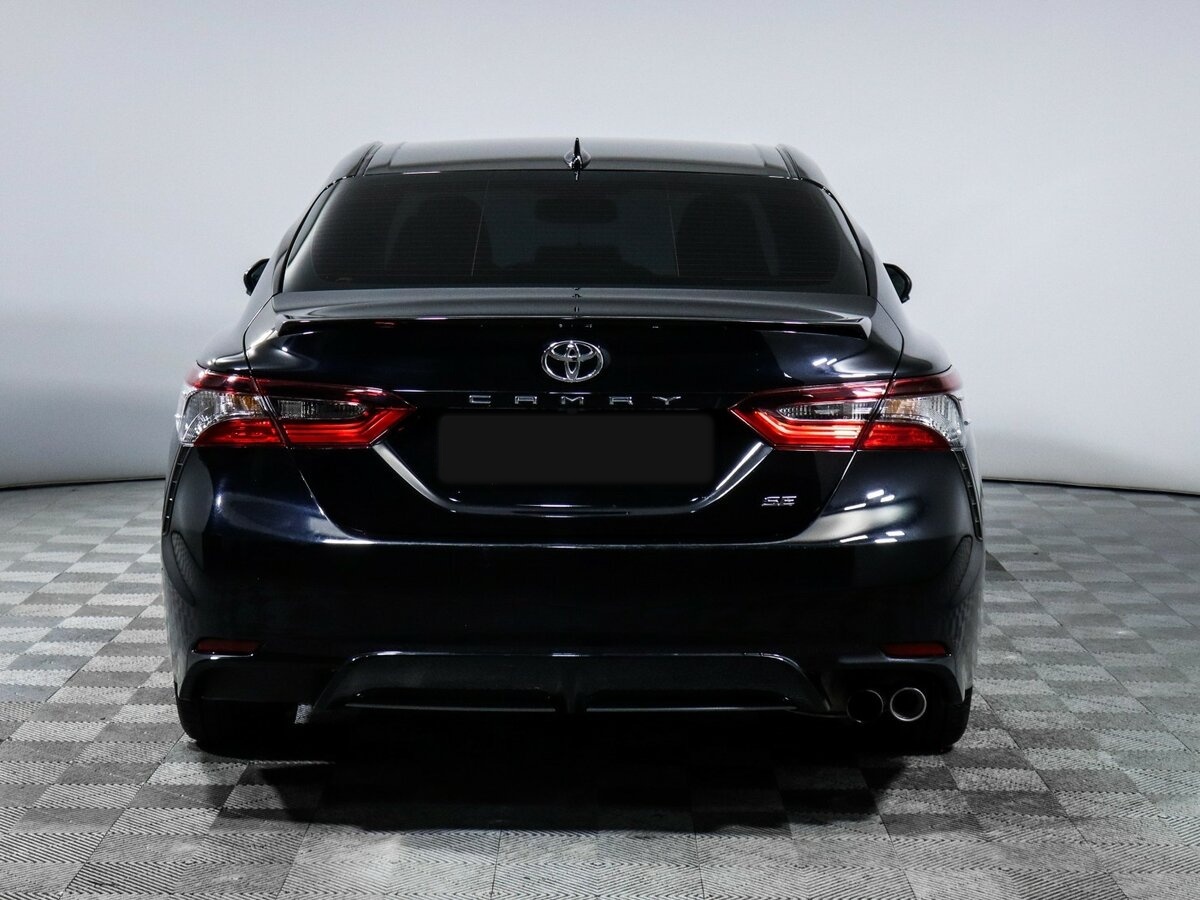 Toyota Camry 2023 года с пробегом. Фото: #4