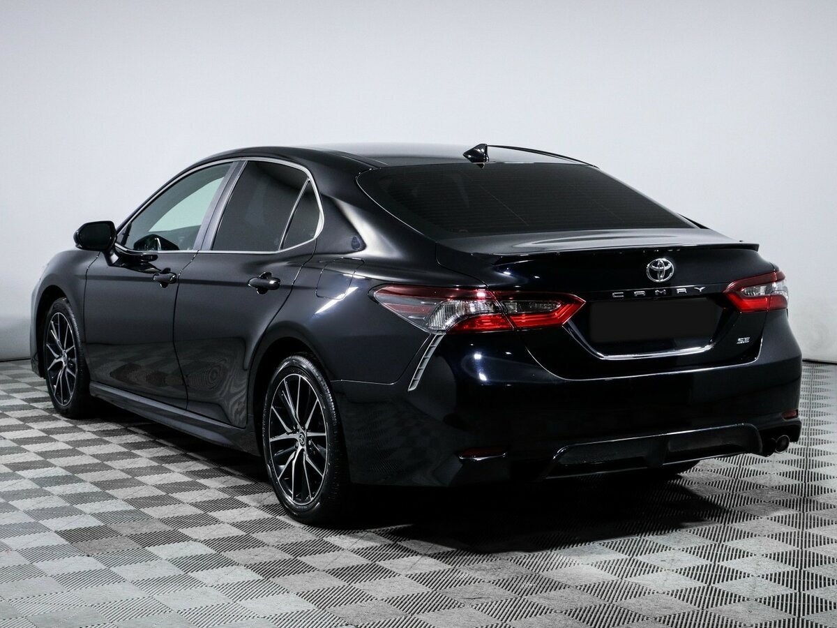 Toyota Camry 2023 года с пробегом. Фото: #5