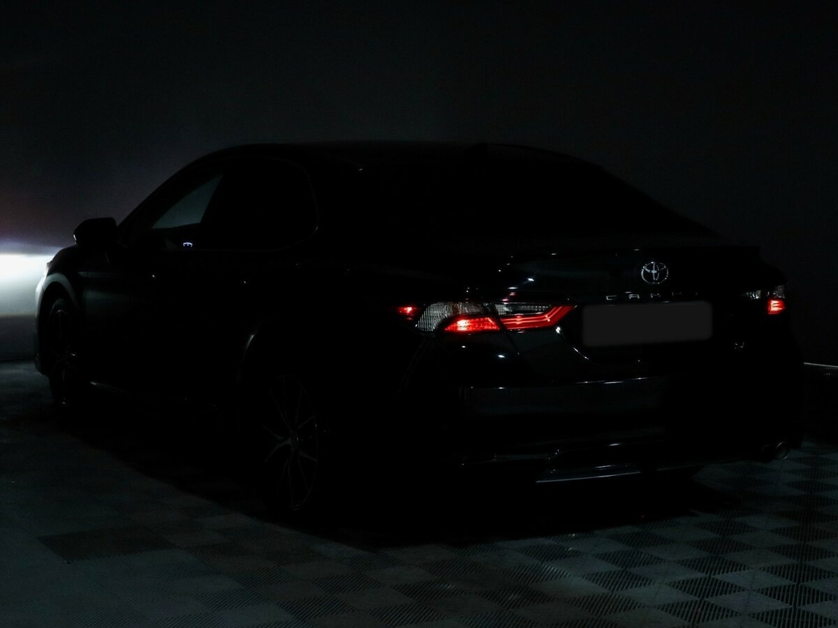 Toyota Camry 2023 года с пробегом. Фото: #14