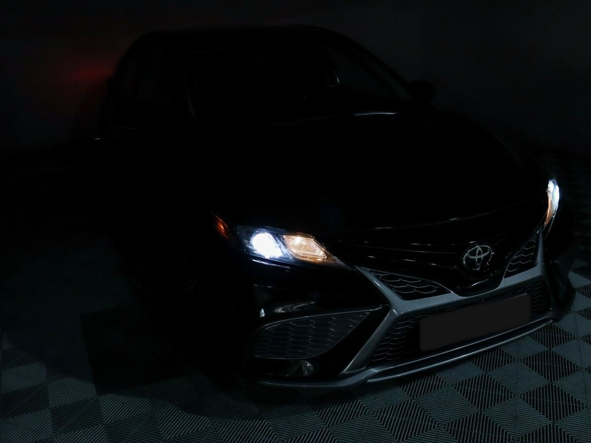 Toyota Camry 2023 года с пробегом. Фото: #16