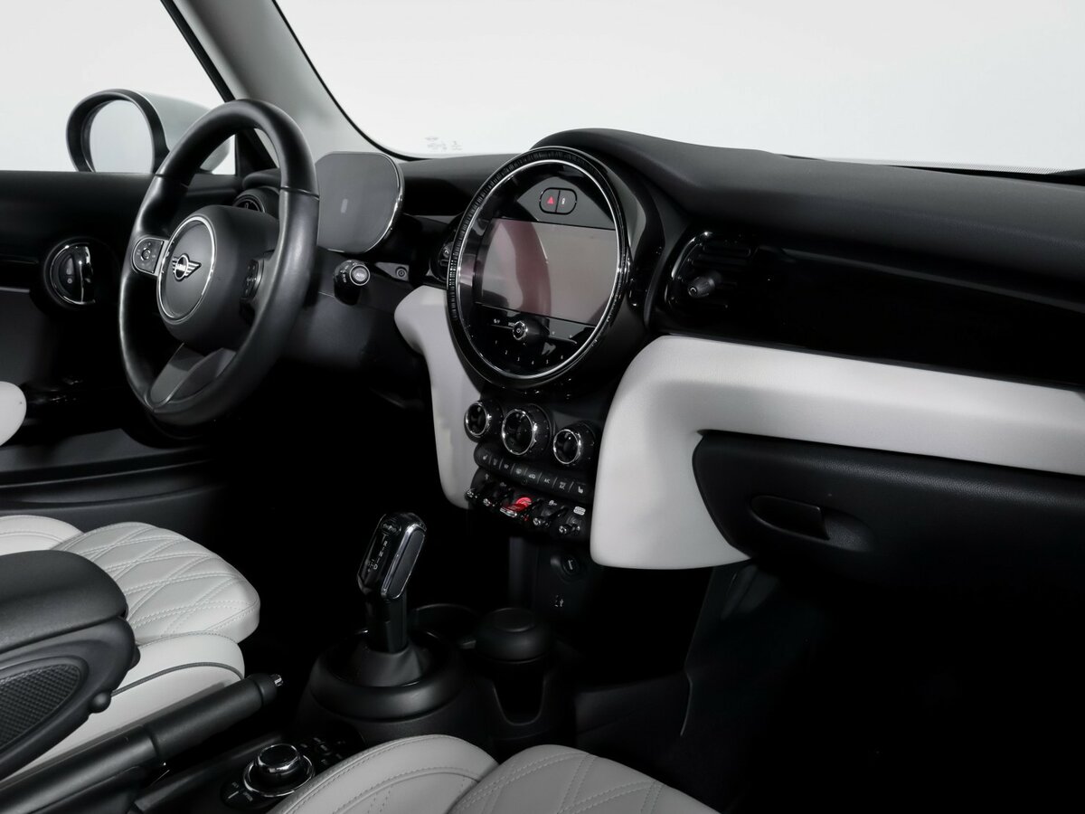 Mini Hatch 2021 года с пробегом. Фото: #6