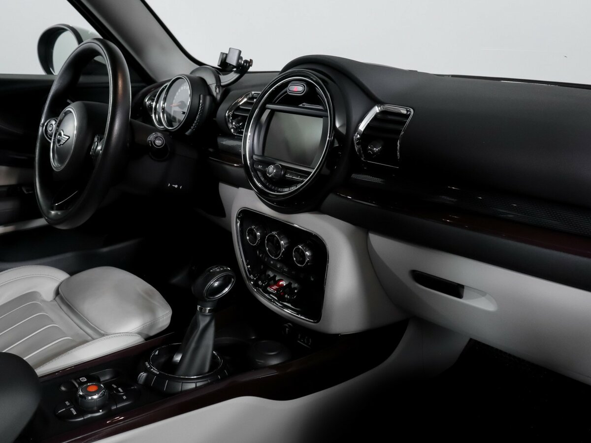 Mini Clubman 2017 года с пробегом. Фото: #8