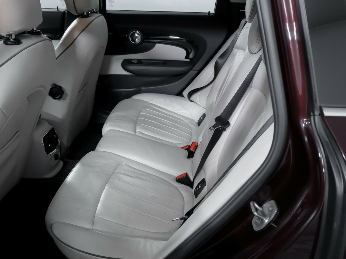 Mini Clubman 2017 года с пробегом. Фото: #9