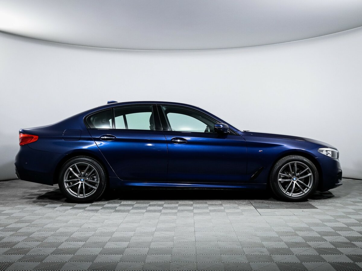 BMW 5 серии 2018 года с пробегом. Фото: #3