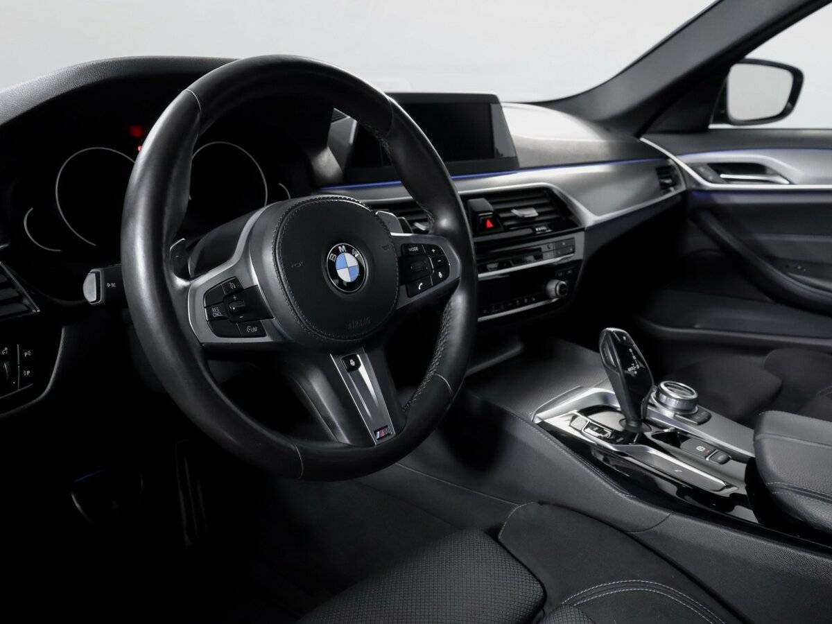 BMW 5 серии 2018 года с пробегом. Фото: #13