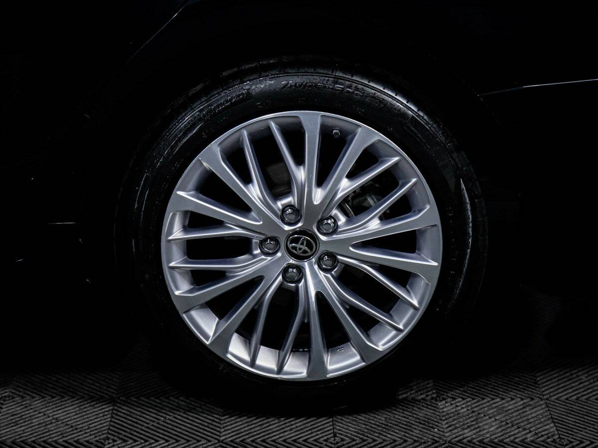 Toyota Camry 2019 года с пробегом. Фото: #13