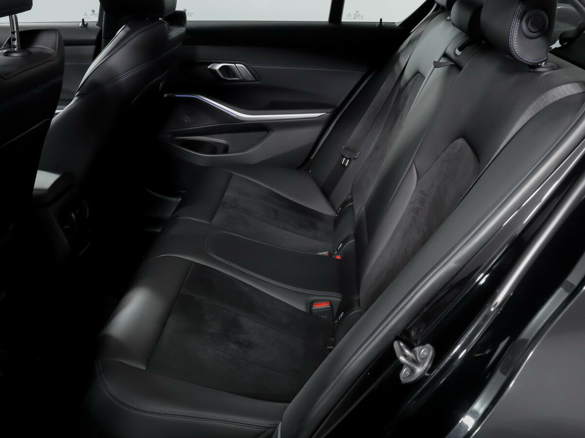 BMW 3 серии 2021 года с пробегом. Фото: #9