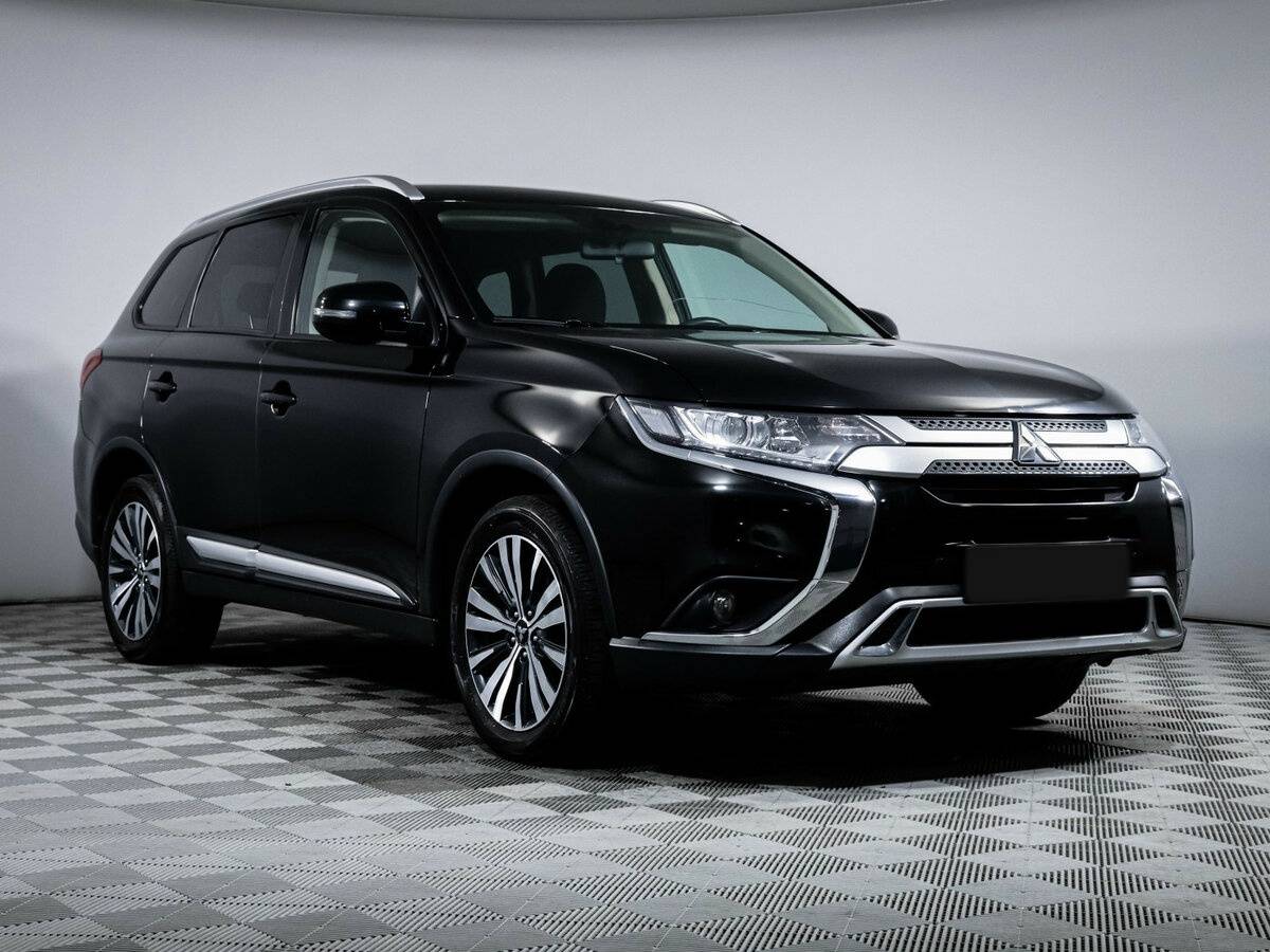 Mitsubishi Outlander 2019 года с пробегом. Фото: #2