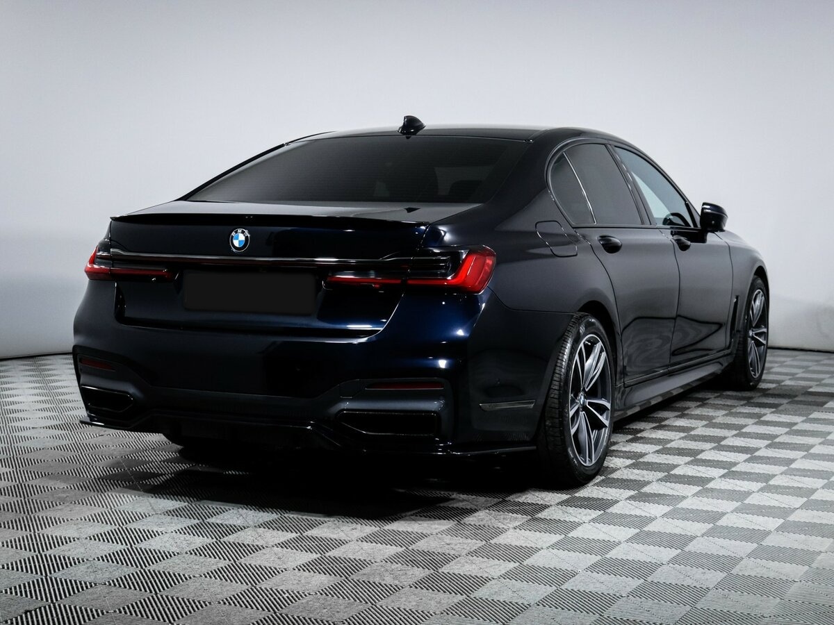 BMW 7 серии 2021 года с пробегом. Фото: #4