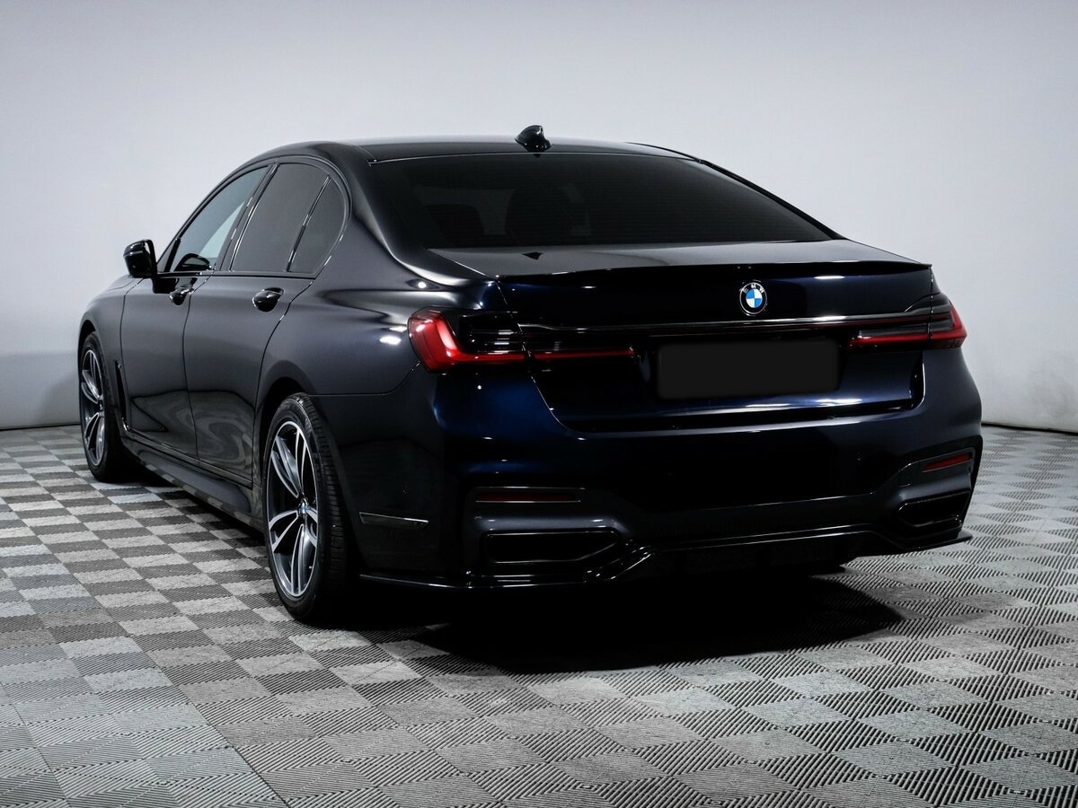 BMW 7 серии 2021 года с пробегом. Фото: #6