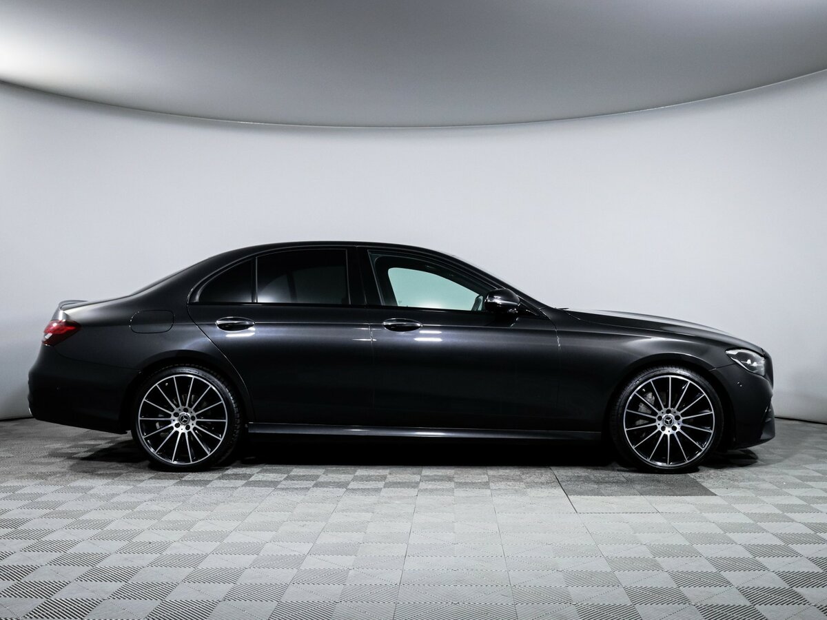 Mercedes-Benz E-Класс 2020 года с пробегом. Фото: #3