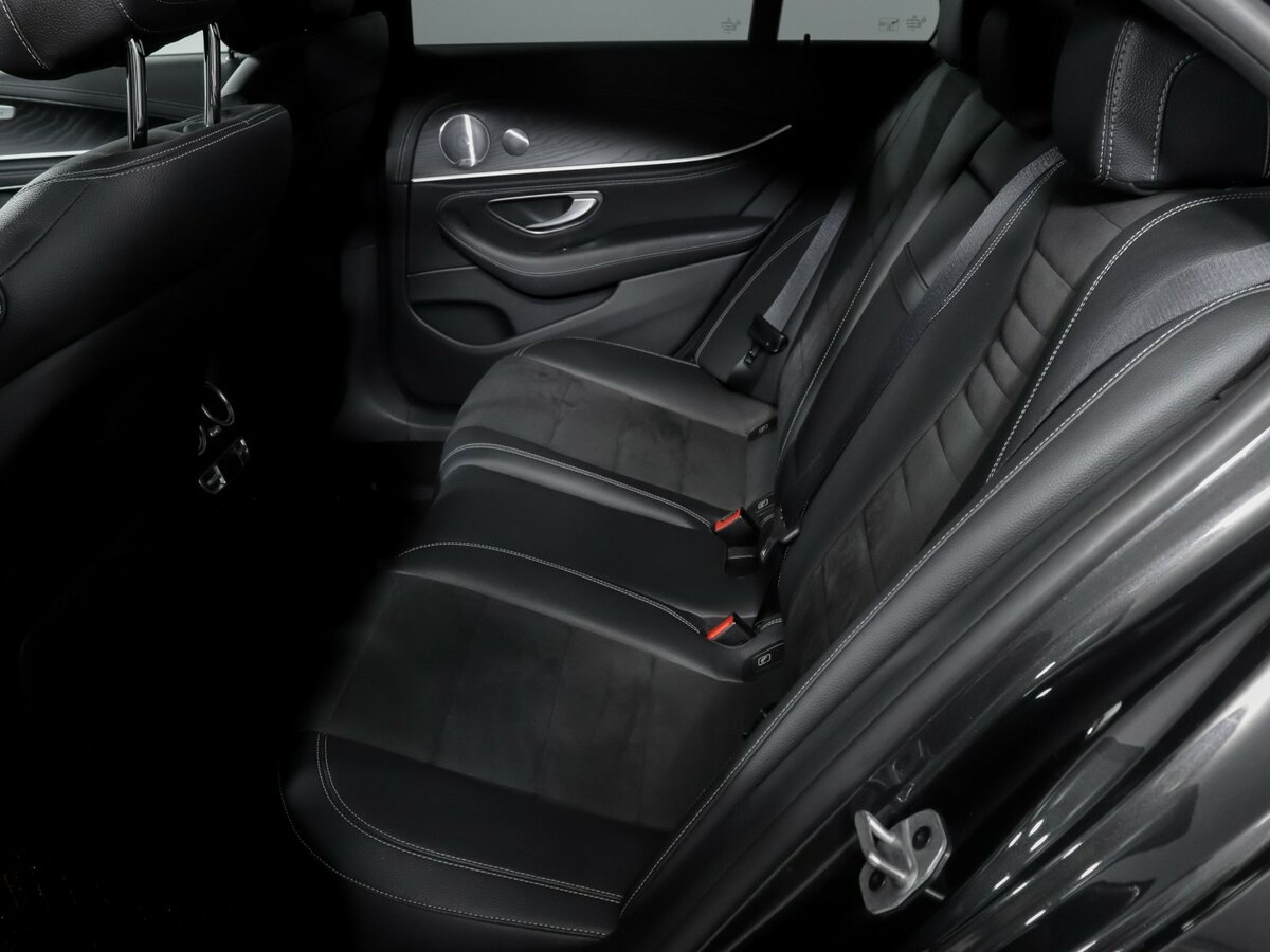 Mercedes-Benz E-Класс 2020 года с пробегом. Фото: #9