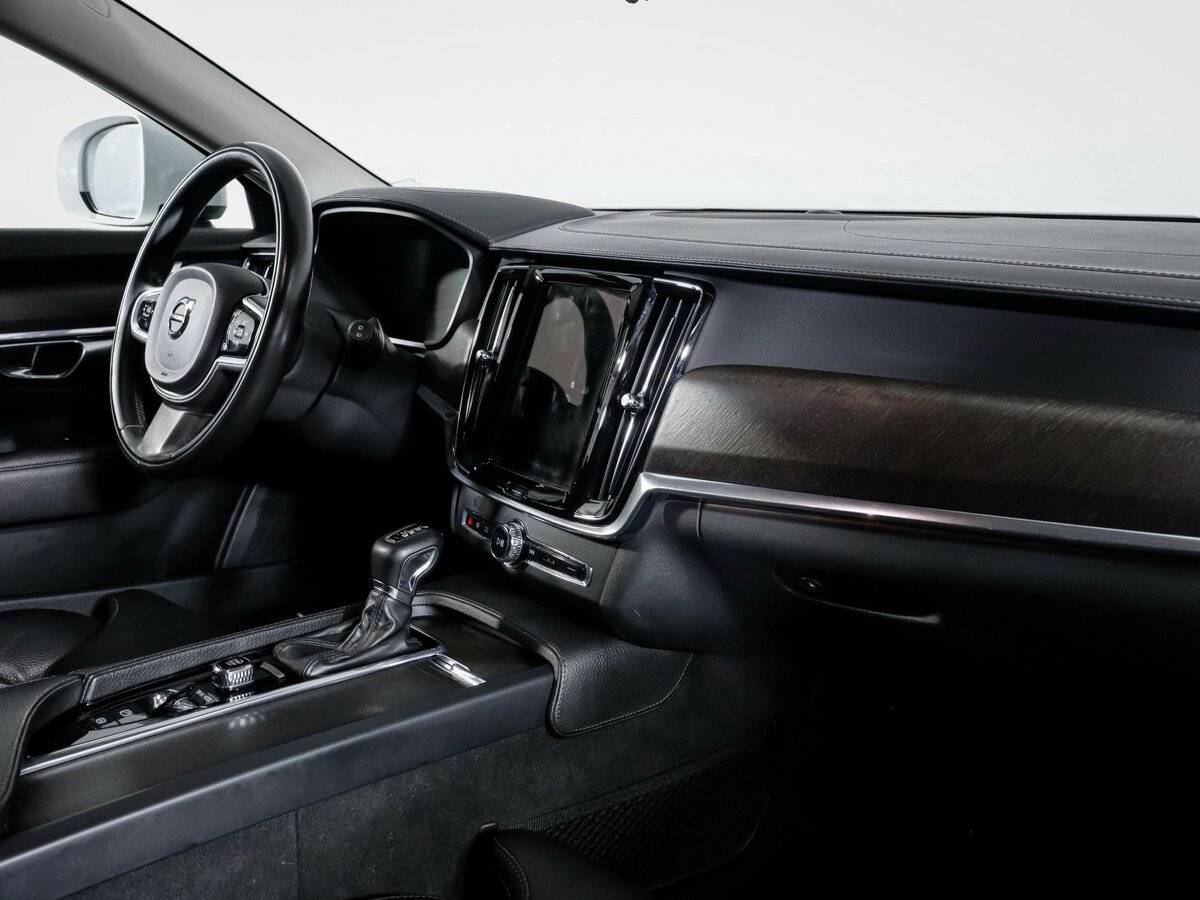 Volvo V90 Cross Country 2019 года с пробегом. Фото: #8