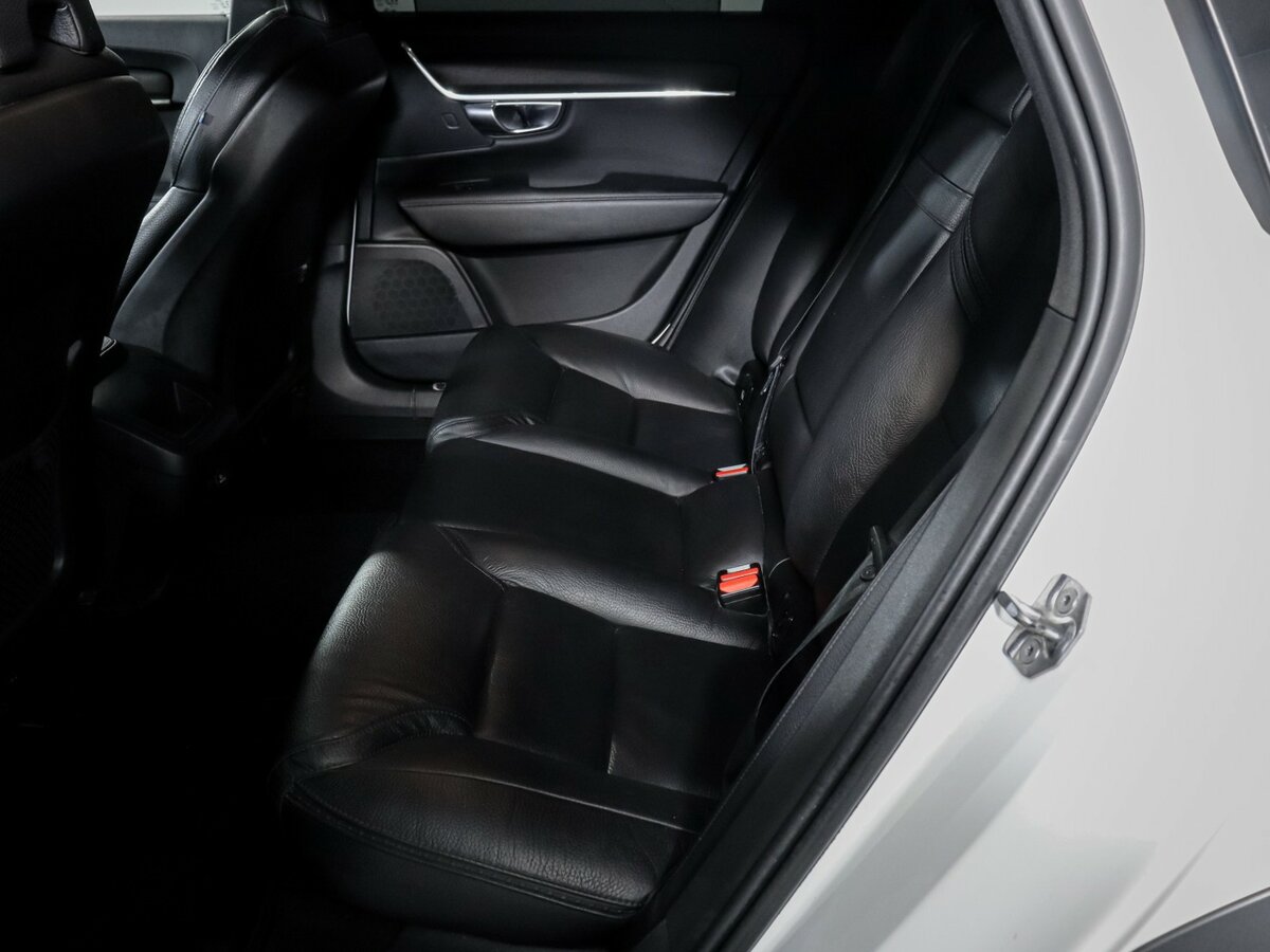Volvo V90 Cross Country 2019 года с пробегом. Фото: #9