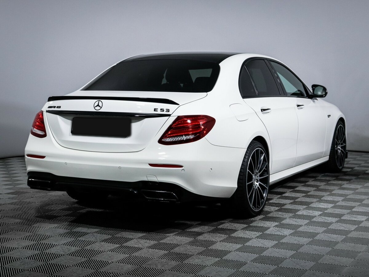 Mercedes-Benz E-Класс AMG 2017 года с пробегом. Фото: #4