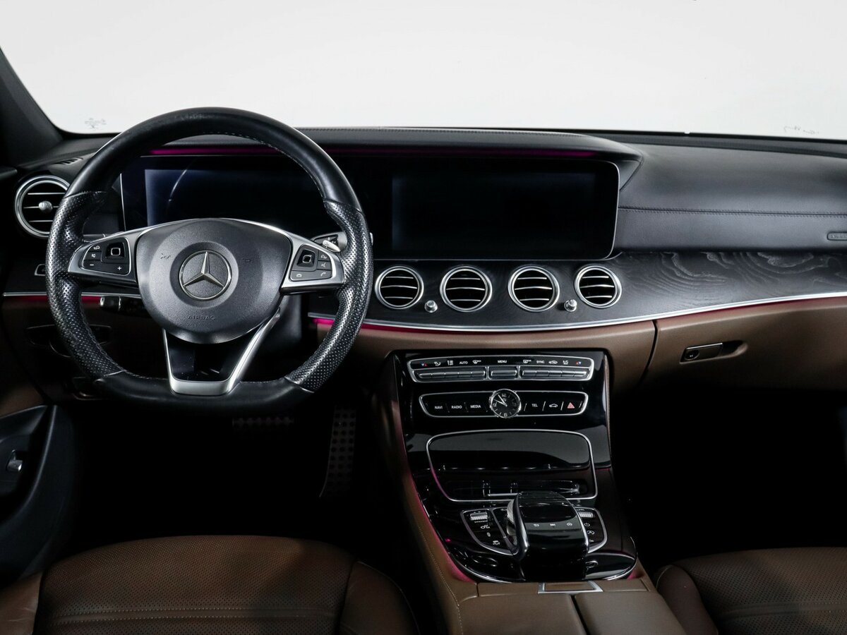 Mercedes-Benz E-Класс AMG 2017 года с пробегом. Фото: #11