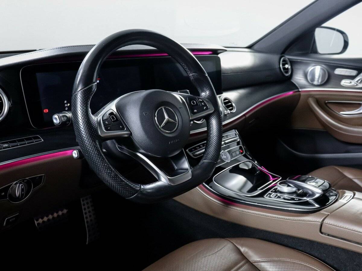 Mercedes-Benz E-Класс AMG 2017 года с пробегом. Фото: #12