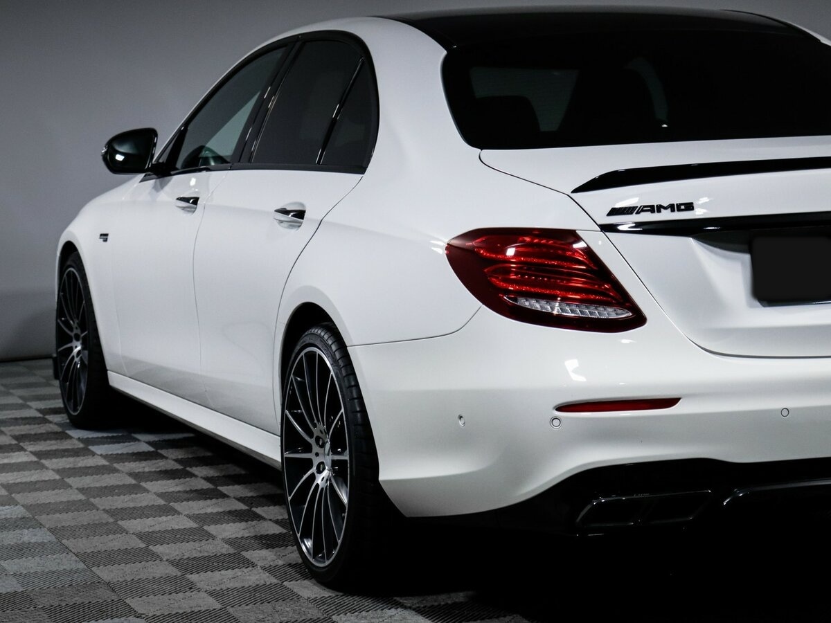Mercedes-Benz E-Класс AMG 2017 года с пробегом. Фото: #17