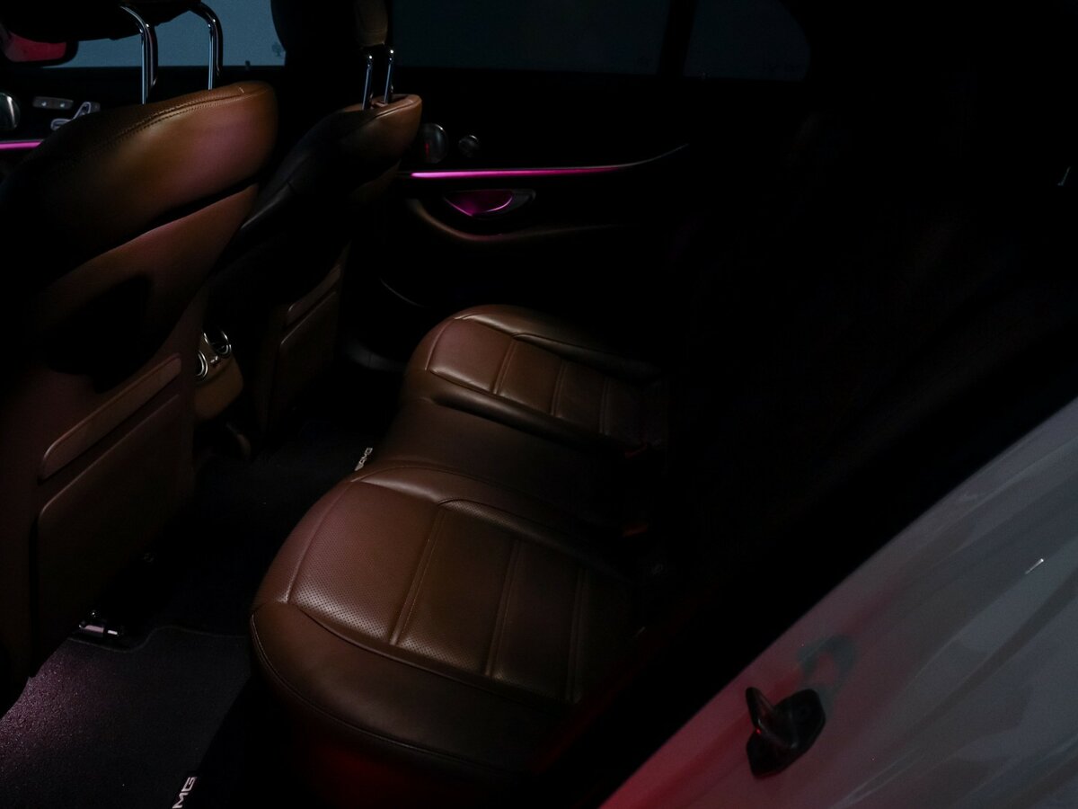 Mercedes-Benz E-Класс AMG 2017 года с пробегом. Фото: #28