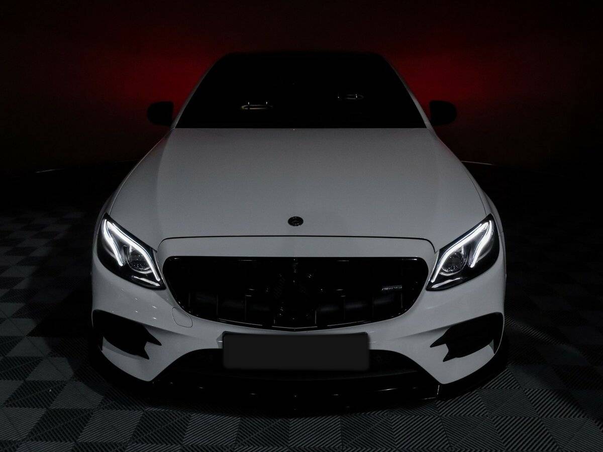 Mercedes-Benz E-Класс AMG 2017 года с пробегом. Фото: #31