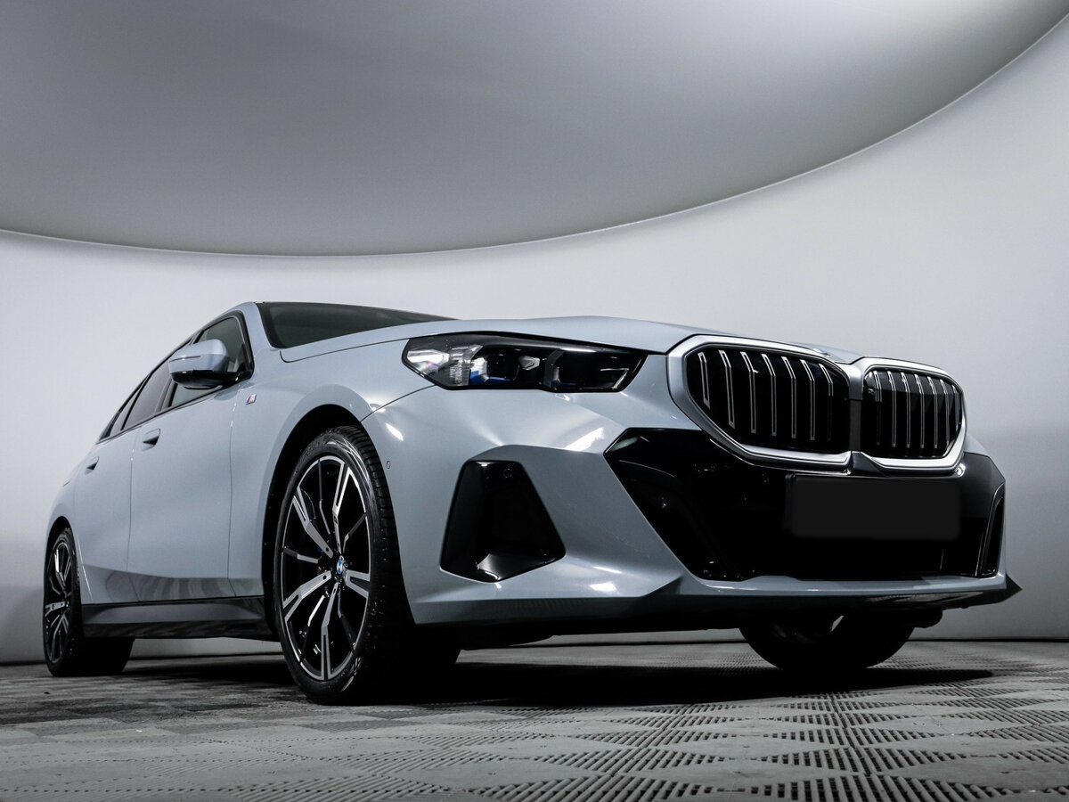 BMW 5 серии 2023 года с пробегом. Фото: #18