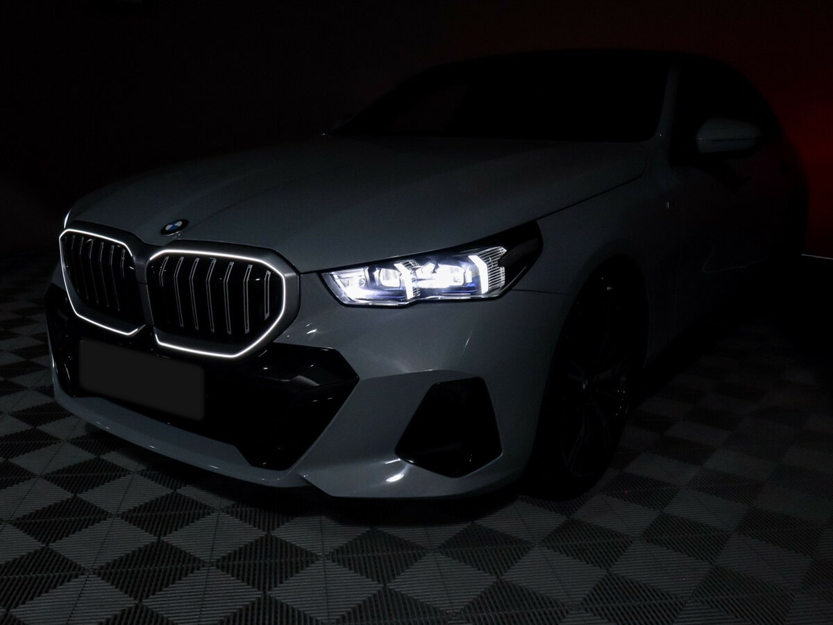 BMW 5 серии 2023 года с пробегом. Фото: #35
