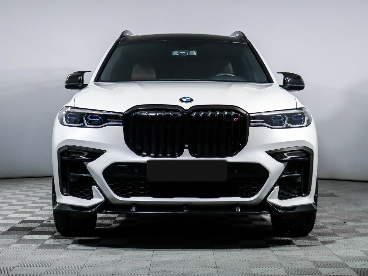 BMW X7 2020 года с пробегом. Фото: #1