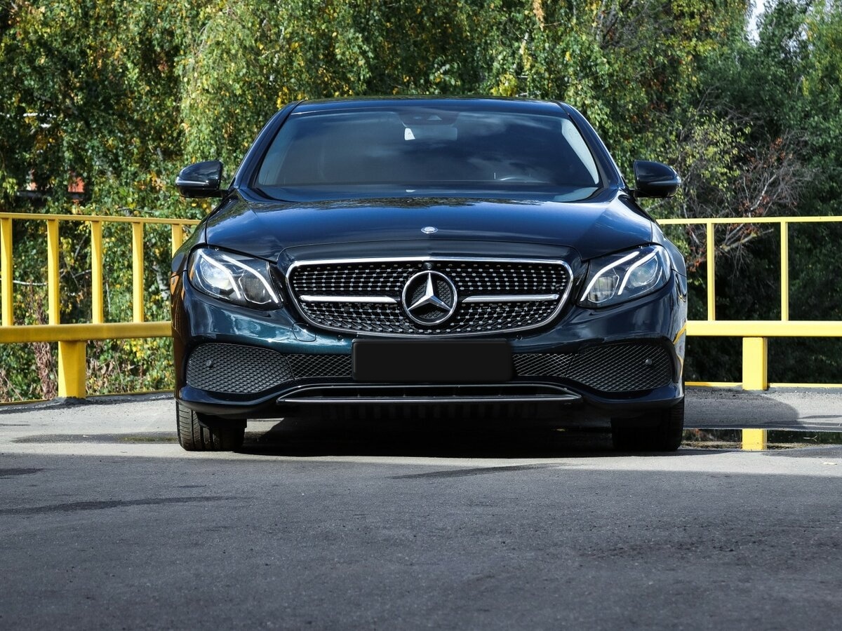 Mercedes-Benz E-Класс 2017 года с пробегом. Фото: #1
