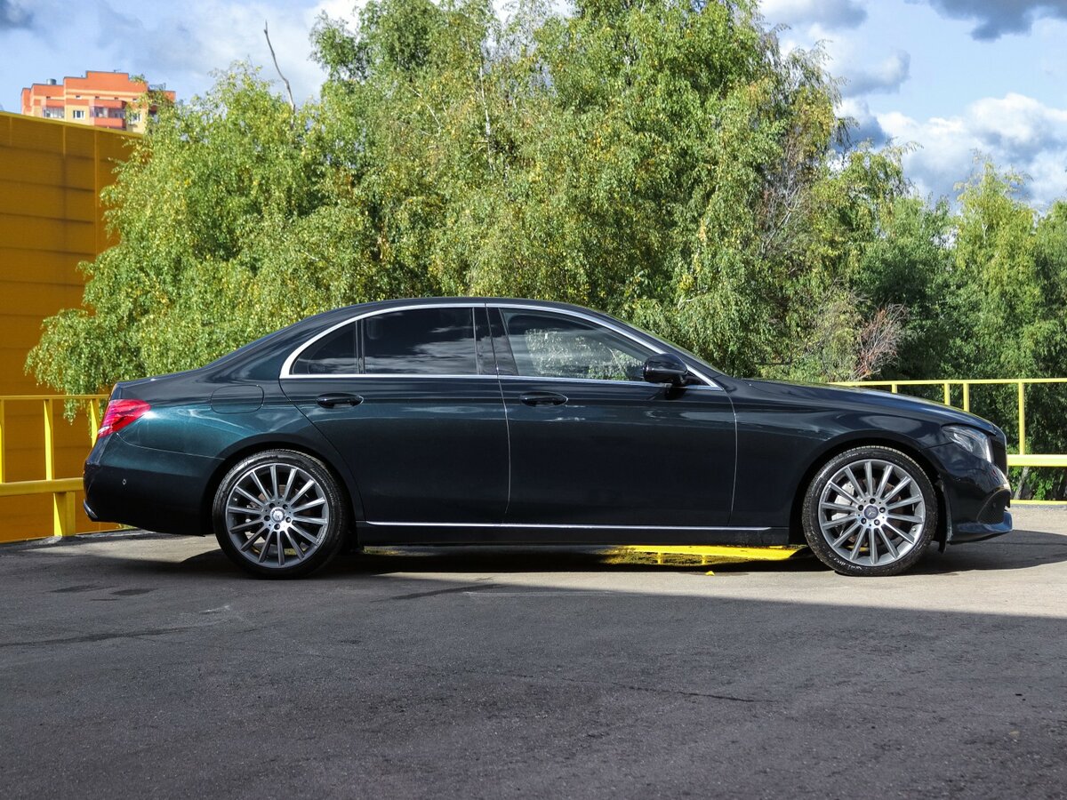 Mercedes-Benz E-Класс 2017 года с пробегом. Фото: #2