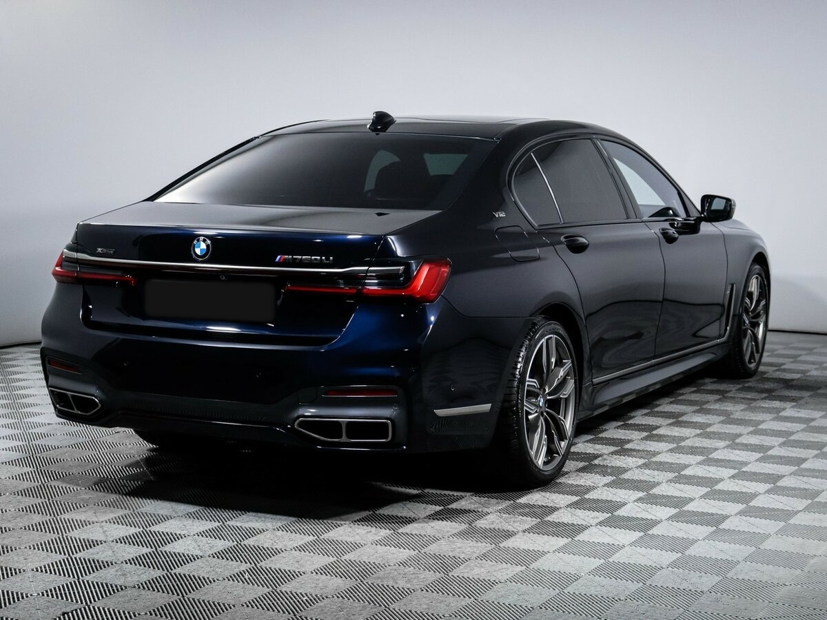 BMW 7 серии 2021 года с пробегом. Фото: #3