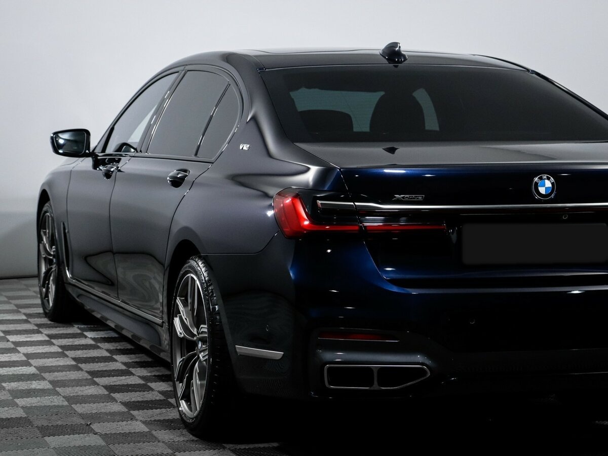 BMW 7 серии 2021 года с пробегом. Фото: #15