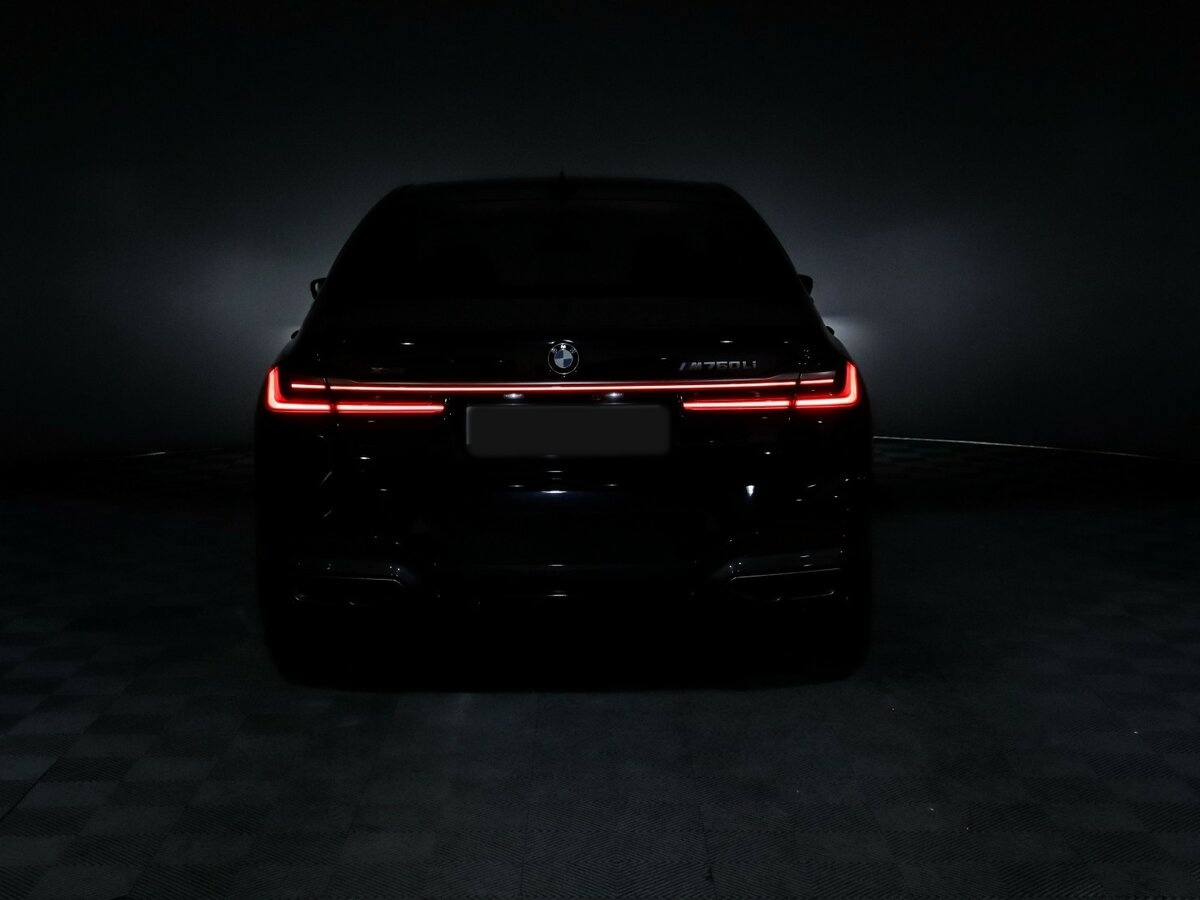 BMW 7 серии 2021 года с пробегом. Фото: #18