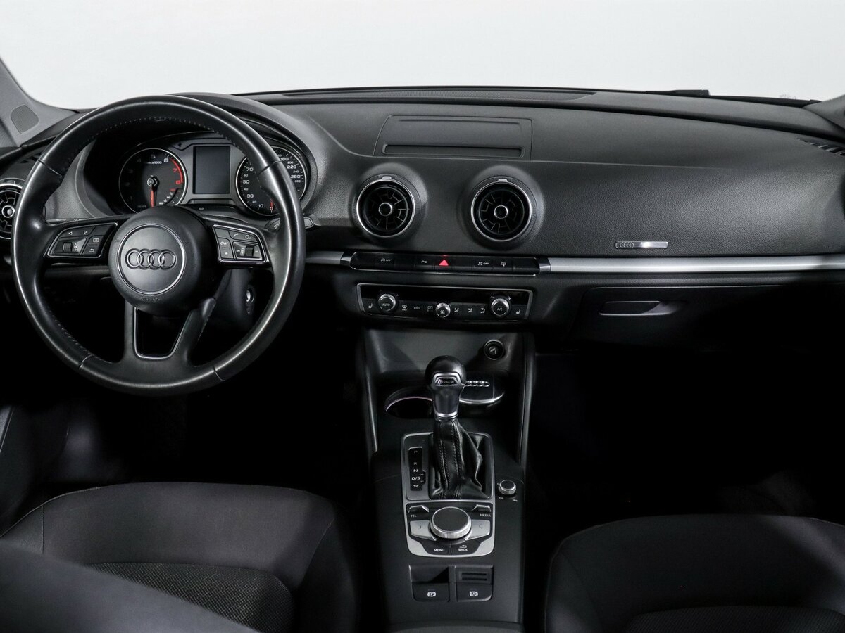 Audi A3 2016 года с пробегом. Фото: #9